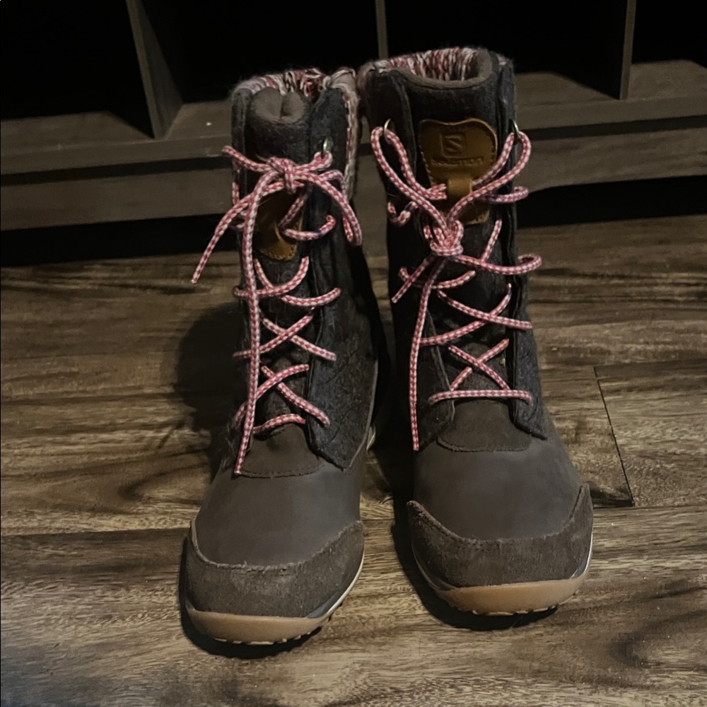 Salomon Brown Winter Boots with Pink Laces